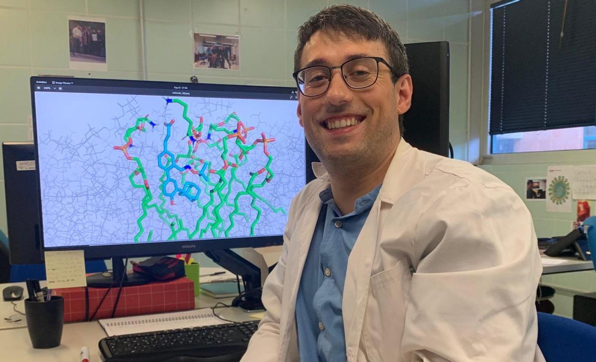 Álvaro Gacho, químico zamorano que trabaja en el grupo que ha descubierto un nuevo mecanismo de comunicación del intestino y el hígado.
