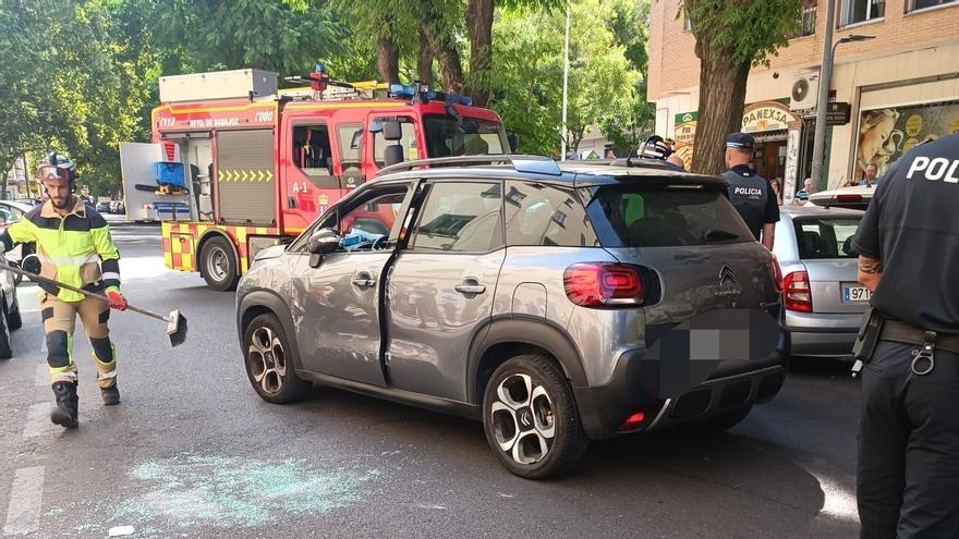 Herida una mujer en el vuelco de un coche en la avenida de Pardaleras de Badajoz