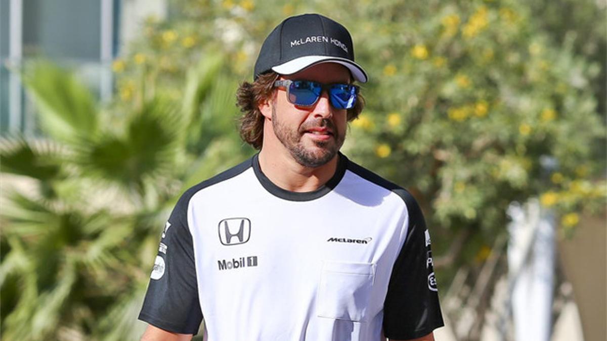 Fernando Alonso seguirá en Mclaren hasta terminar contrato