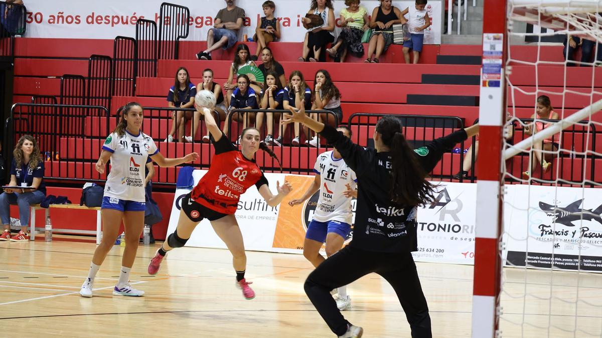 Una acción del encuentro en Elda.