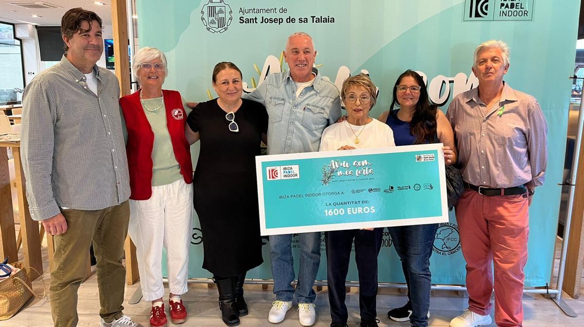 1.600 euros para combatir el cáncer desde las pistas de pádel | ASJ