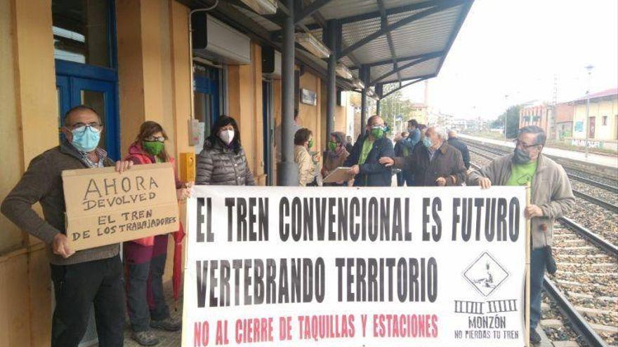 Una reciente protesta en favor del tren regional