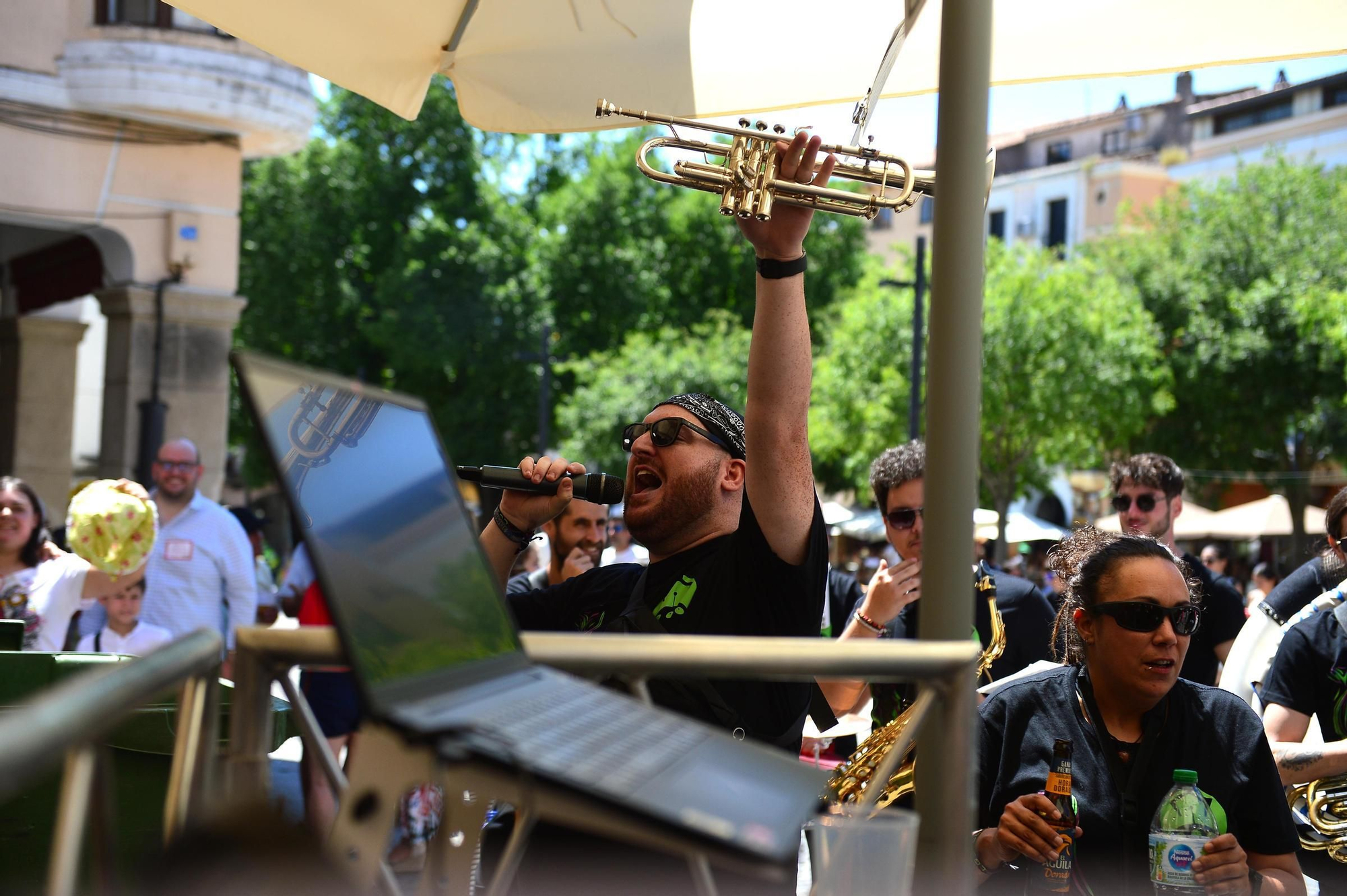 FOTOGALERÍA | Búscate en las cañas del sábado de feria en Plasencia
