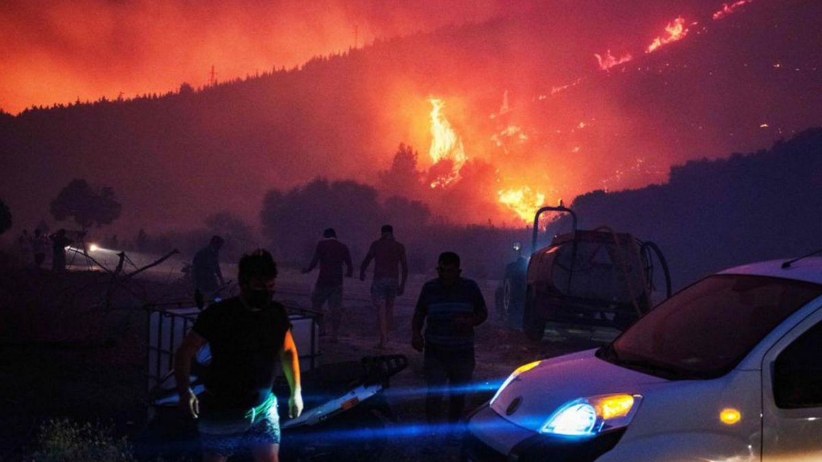 Incendio cerca de Esmirna. |