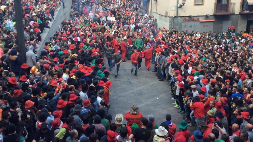 Primer salt de maces aquest dissabte a la plaça de Sant Pere