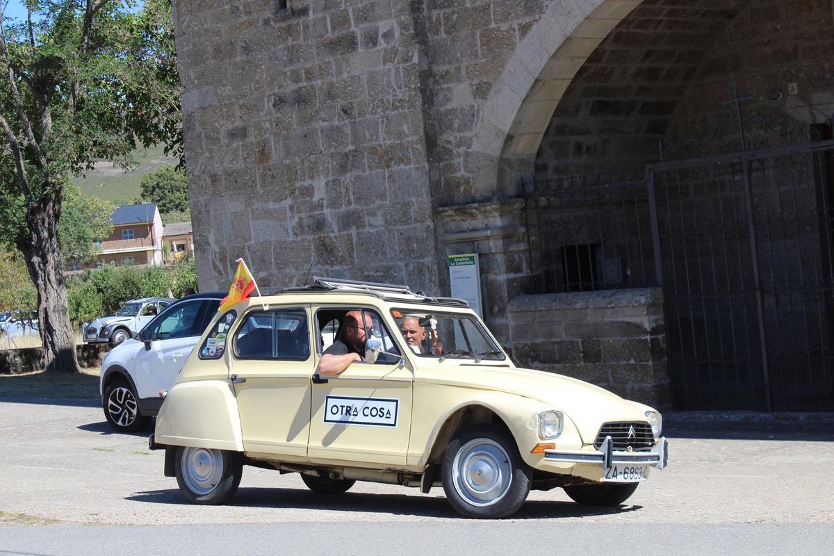 GALERIA I II Concentración de coches clásicos de Donado GALERIA I II Concentración de coches clásicos de Donado