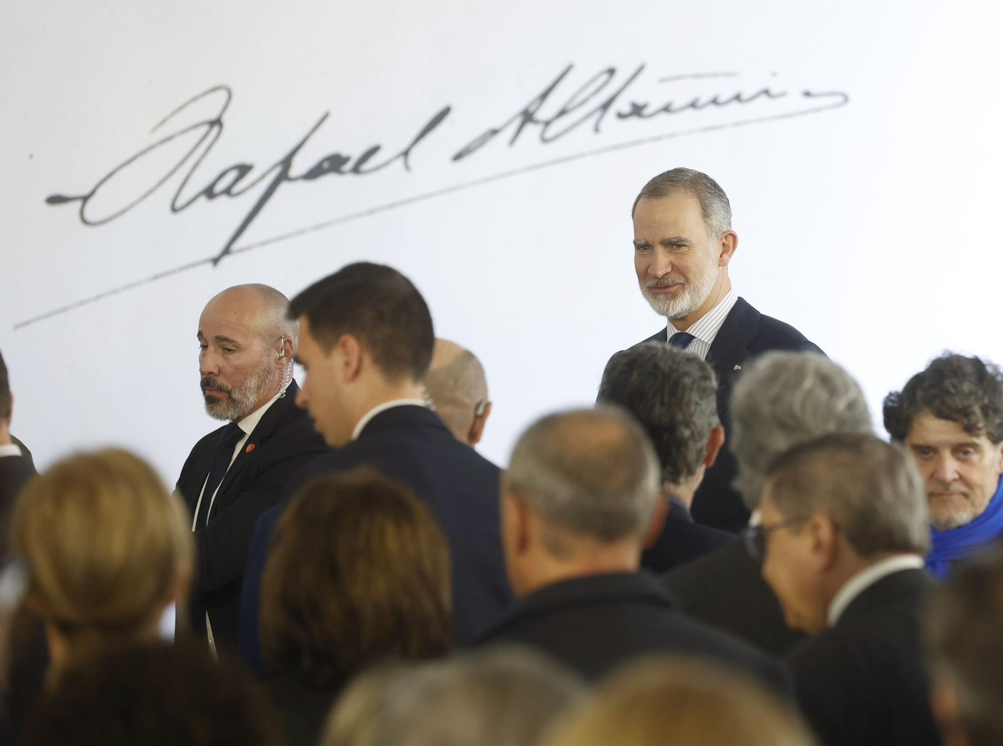 El rey Felipe VI visita El Campello para la ceremonia de inhumación de Rafael Altamira