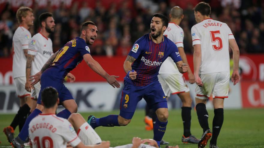 Luis Suárez celebra un gol l&#039;últim partit contra el Sevilla.