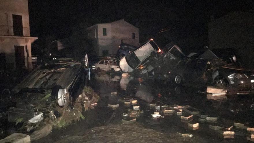 Imagen dantesca de los efectos de la tromba de agua y barro en Sant Llorenç.