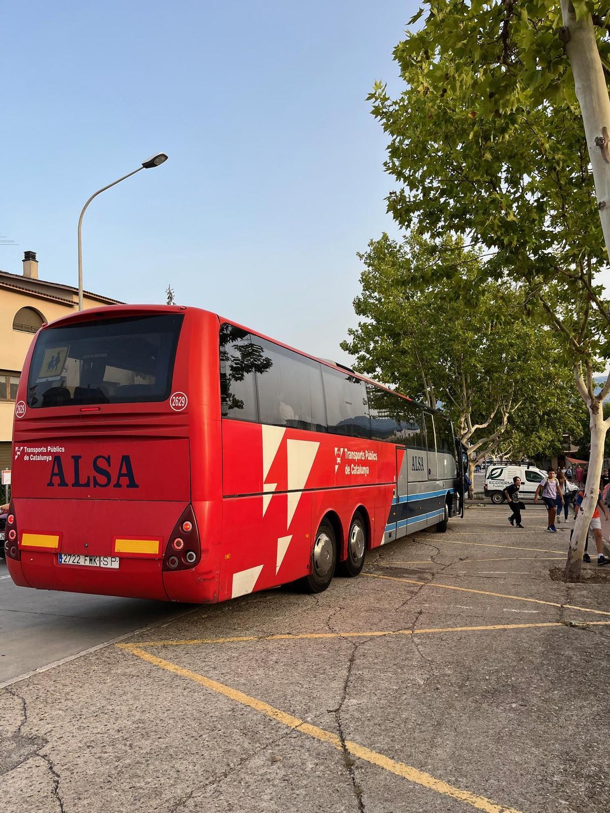 Un dels busos del servei de transpòrt públic interurbà del Solsonès