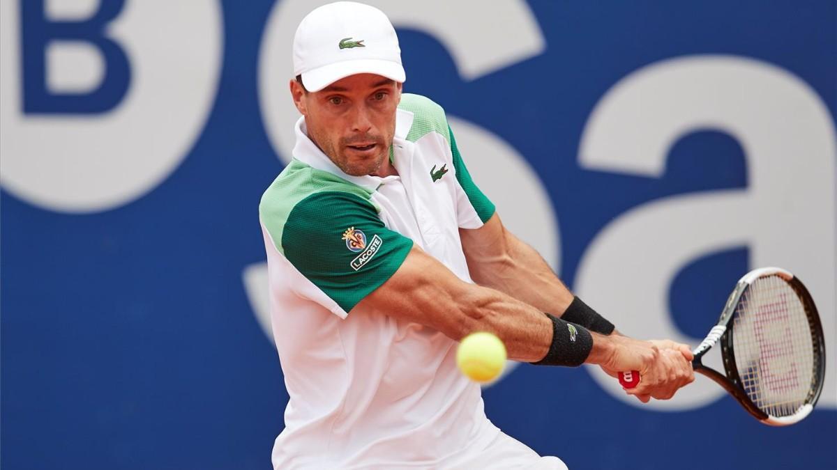 Roberto Bautista durante el partido de octavos de final del Open Banc Sabadell disputado este jueves ante el italiano Jannik Sinner