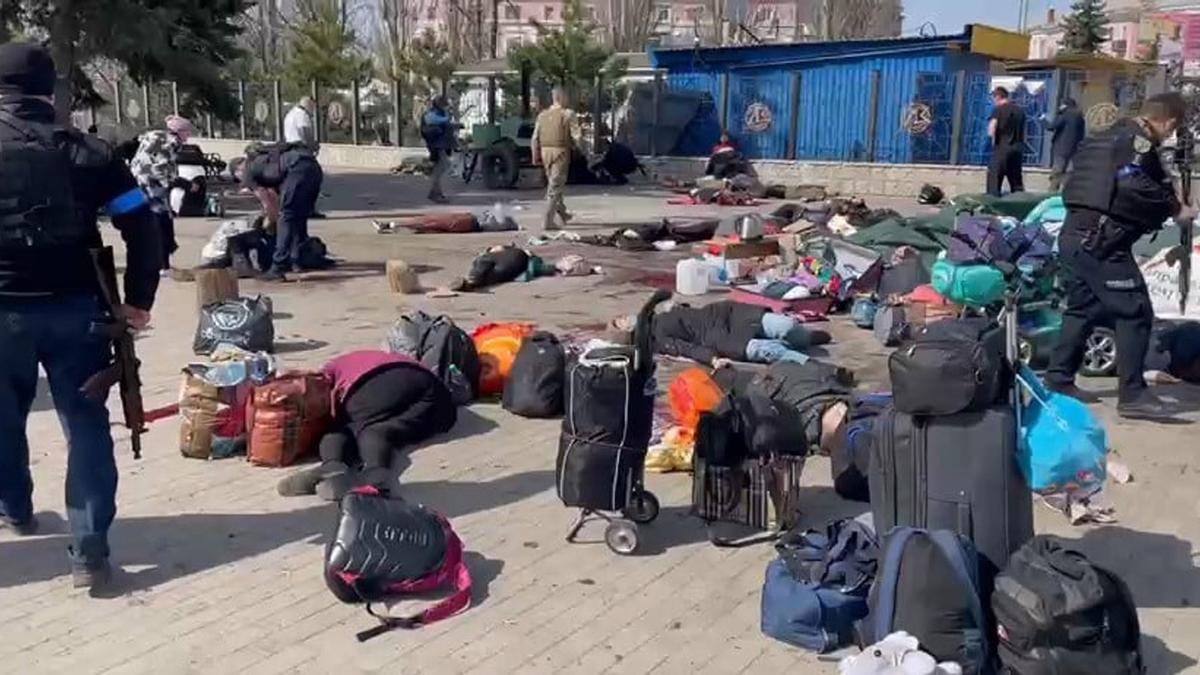 Al menos 30 muertos en un ataque ruso con misiles contra la estación de trenes de Kramatorsk