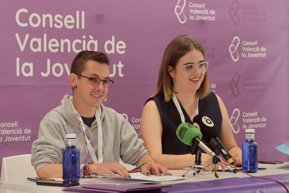 Alvar López, presidente del Consell Valencia de la Joventut y Andrea Henry, presidenta del Consejo de la Juventud de España.