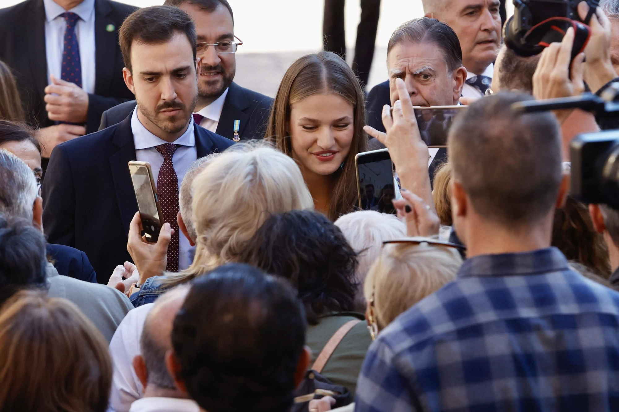 La Princesa Leonor recibe el título de Alcaldesa Honoraria de Oviedo y la Medalla de Asturias.