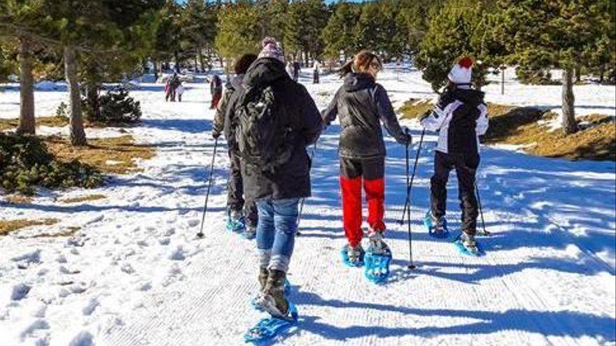 Un grup d&#039;usuaris a l&#039;estació d&#039;esquí Guils Fontanera