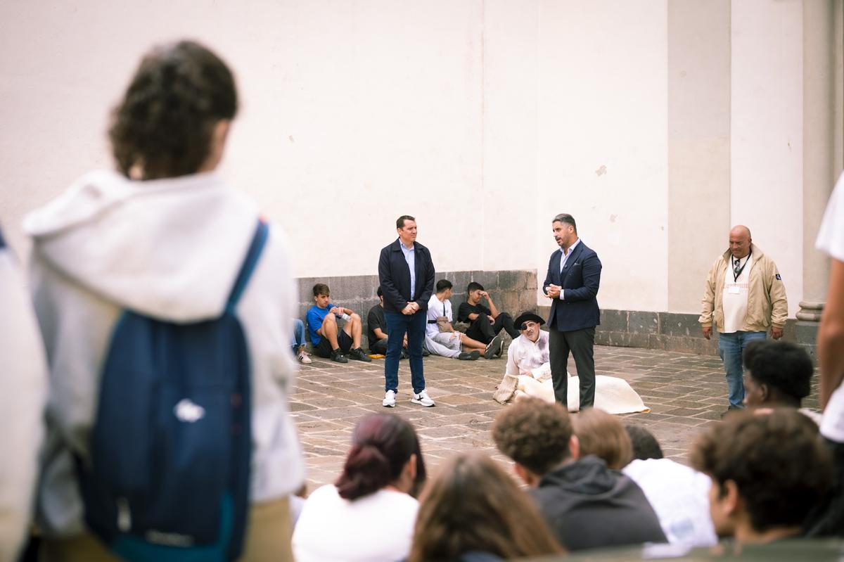 Luis Yeray Gutiérrez, alcalde de La Laguna, toma la palabra.