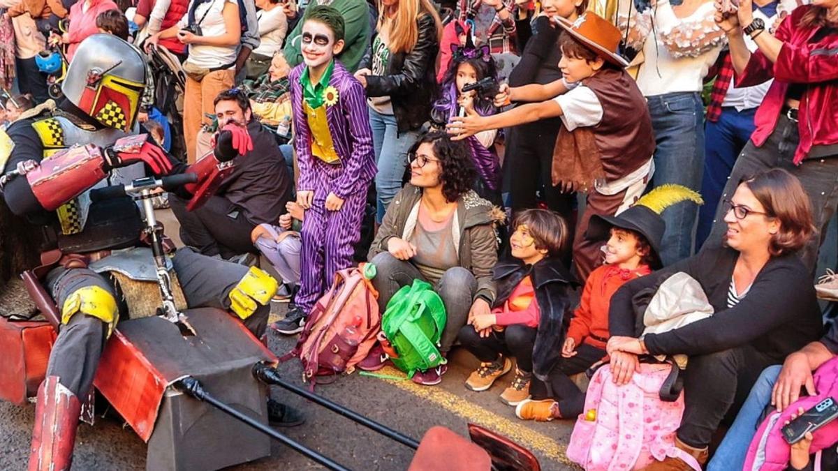 La cantera chicharrera toma las calles en el coso infantil