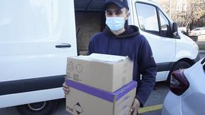 Multa de 70.000 euros a UPS per entregar un paquet a un veí sense autorització del destinatari