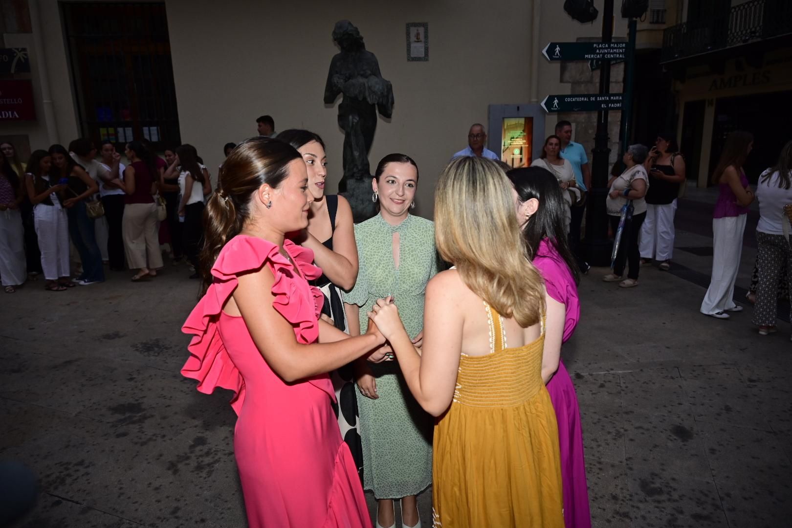 Galería de fotos: Clara Sanz Sobrino y Ana Colón Sastriques, reina y reina infantil de las fiestas de Castelló 2026