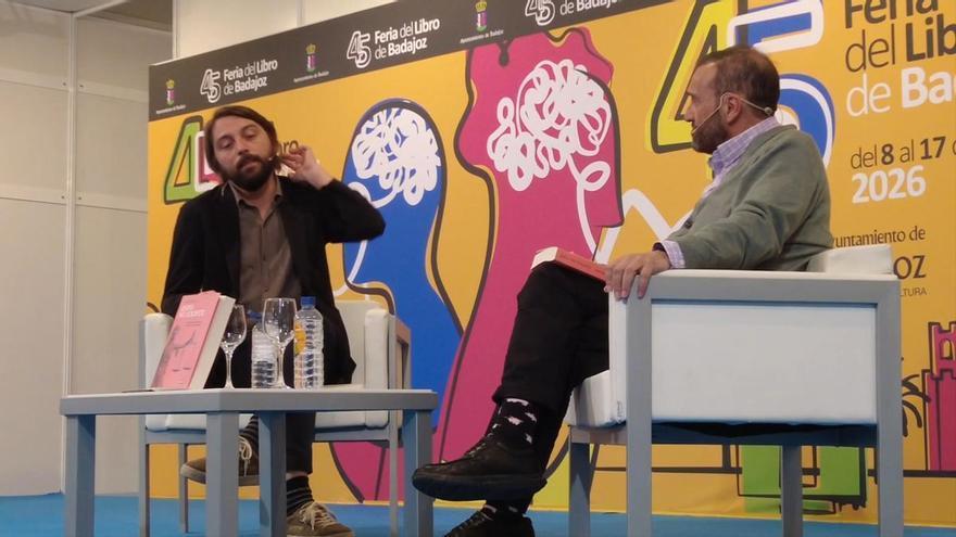 Vídeo | Entrevista a Juan Soto Ivars en la Feria del Libro de Badajoz