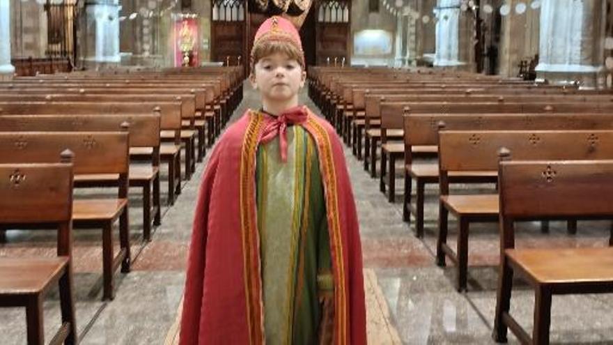 El intérprete de la Sibil·la, Adrián Sánchez, con la nueva vestimenta