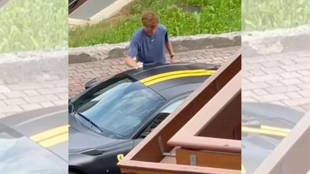 Graban a este tenista lavando a mano su Ferrari: por qué deberías aprender de él