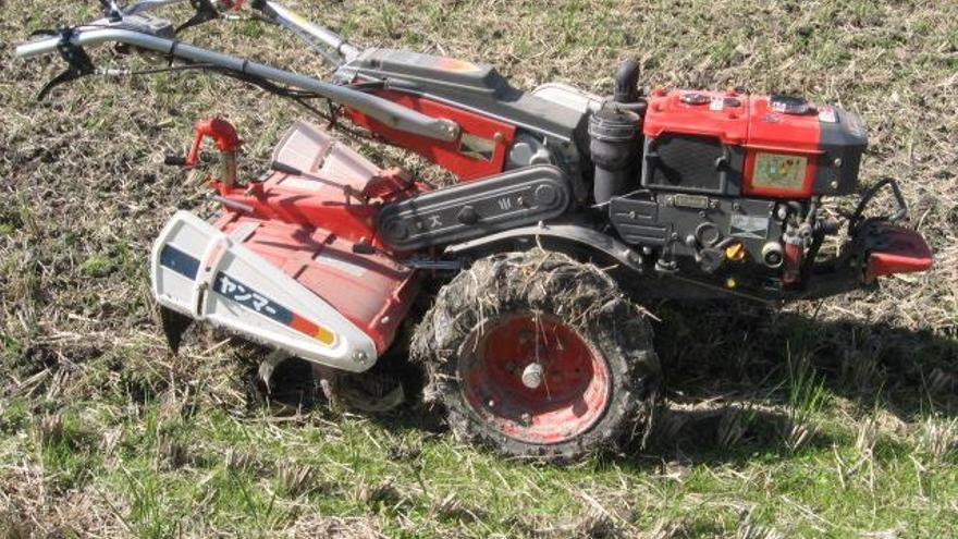 Fallece un anciano atrapado por un motocultor en Villanueva de la Vera