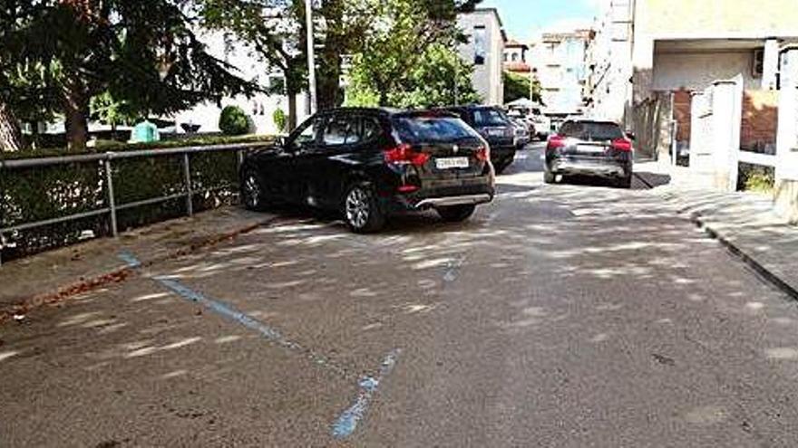 El carrer de Fortià Solà puja cap a la plaça de la Vila