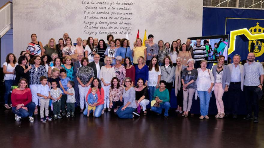 Homenaje a las maestras rurales