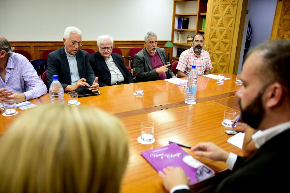 El presidente del Gobierno de Canarias, Fernando ...