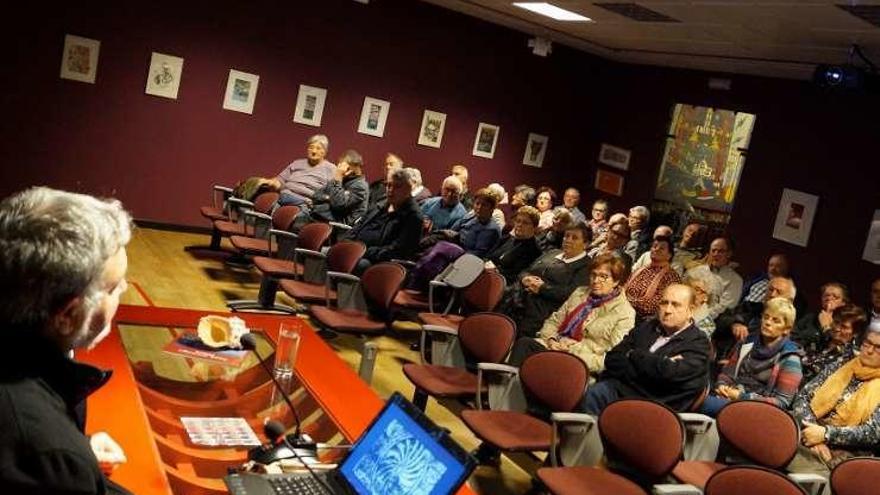 Charla sobre patrimonio cultural para alumnos de la UNED Sénior