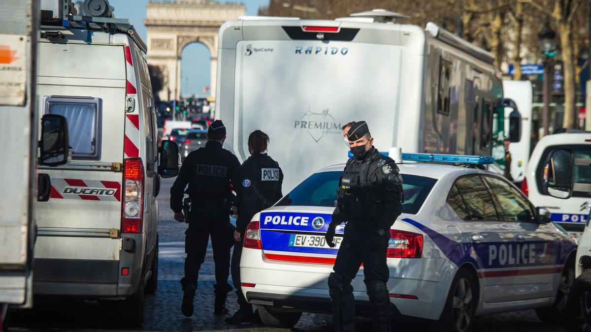 La 'caravana de la libertad' avanza hacia Bruselas contra las restricciones sanitarias.