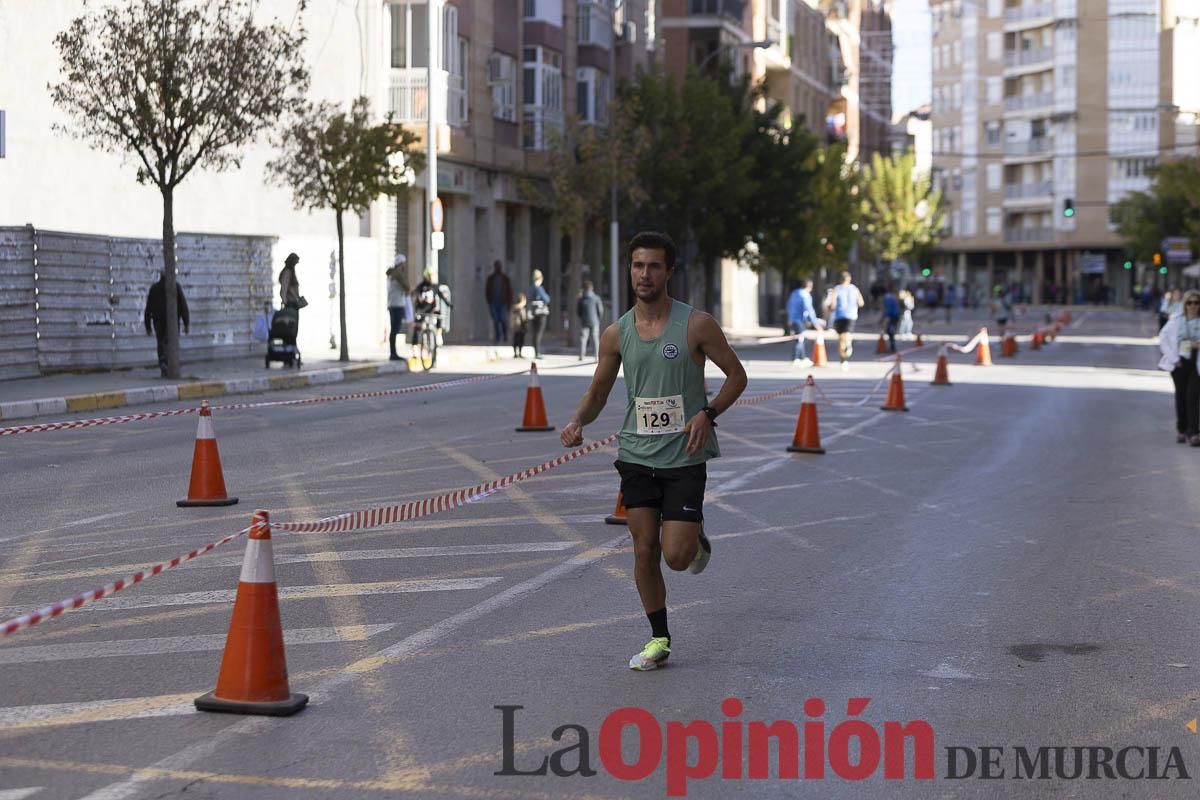 Carrera '10K Assota por ti' en Caravaca (salida y giro primera vuelta)