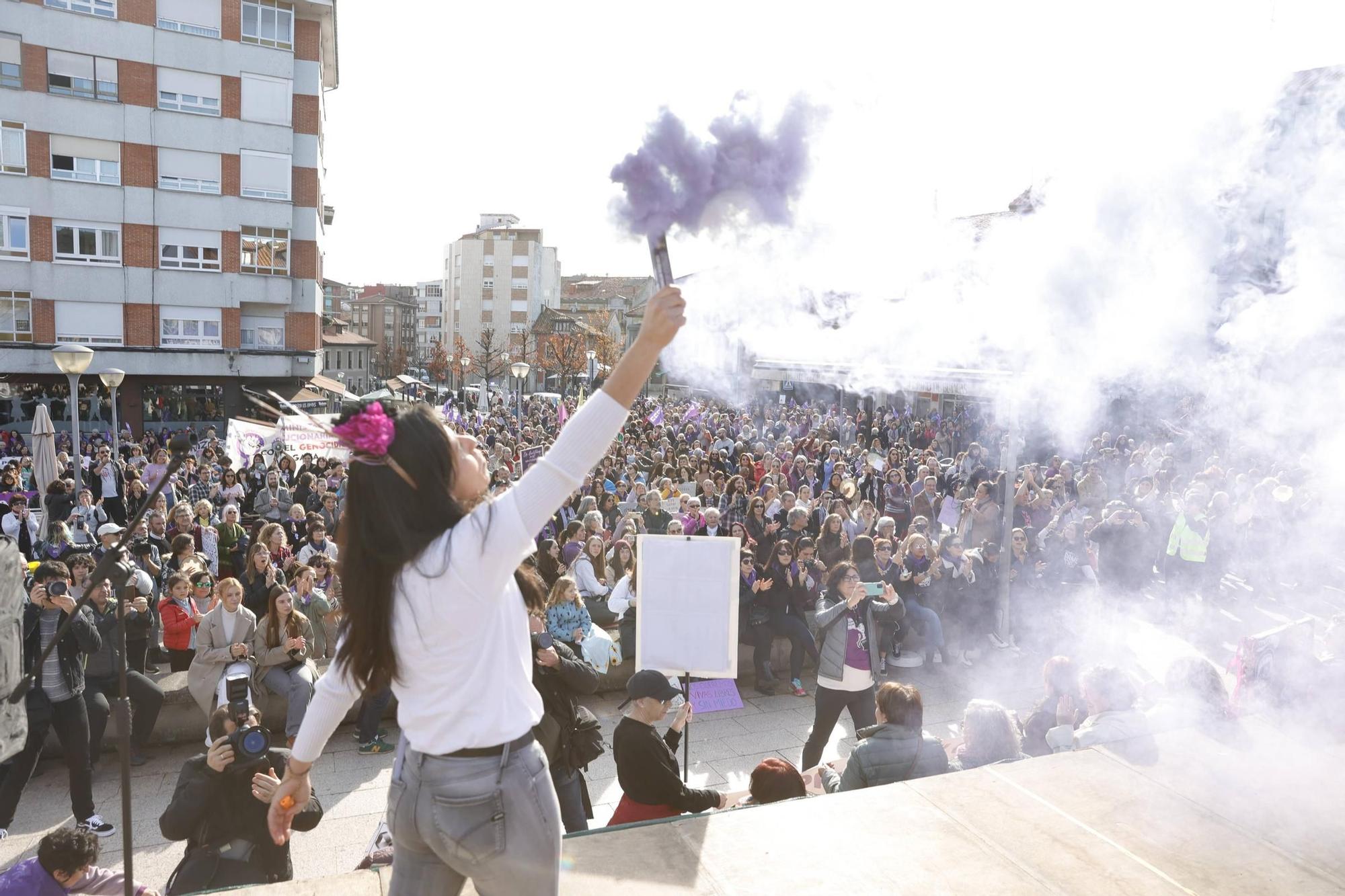 Así fue la manifestación del 25N en Pola de Siero