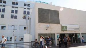 Uno de los accesos al hospital Reina Sofía.
