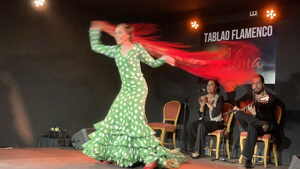 Flamenco auf Mallorca: die Tänzerin La Popi auf dem Eröffnungsabend des neuen Tablao Flamenco Alma