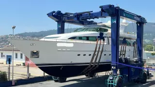 Marina Meira bate récords con un yate de 32 metros