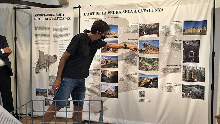 Un moment, ahir, de la inauguració de l&#039;exposició a la Casa Lluvià