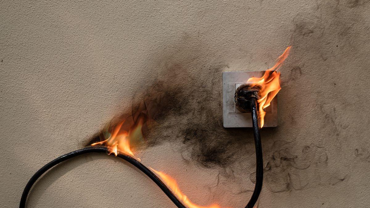 Desenchufa este electrodoméstico para evitar sustos este verano.