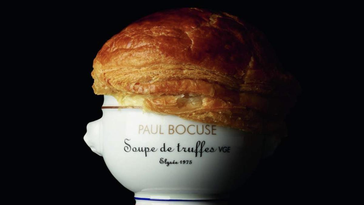 La icónica sopa hojaldrada de Paul Bocuse