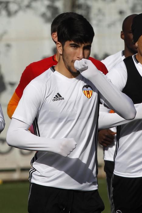 Las imágenes del entrenamiento del Valencia de este sábado