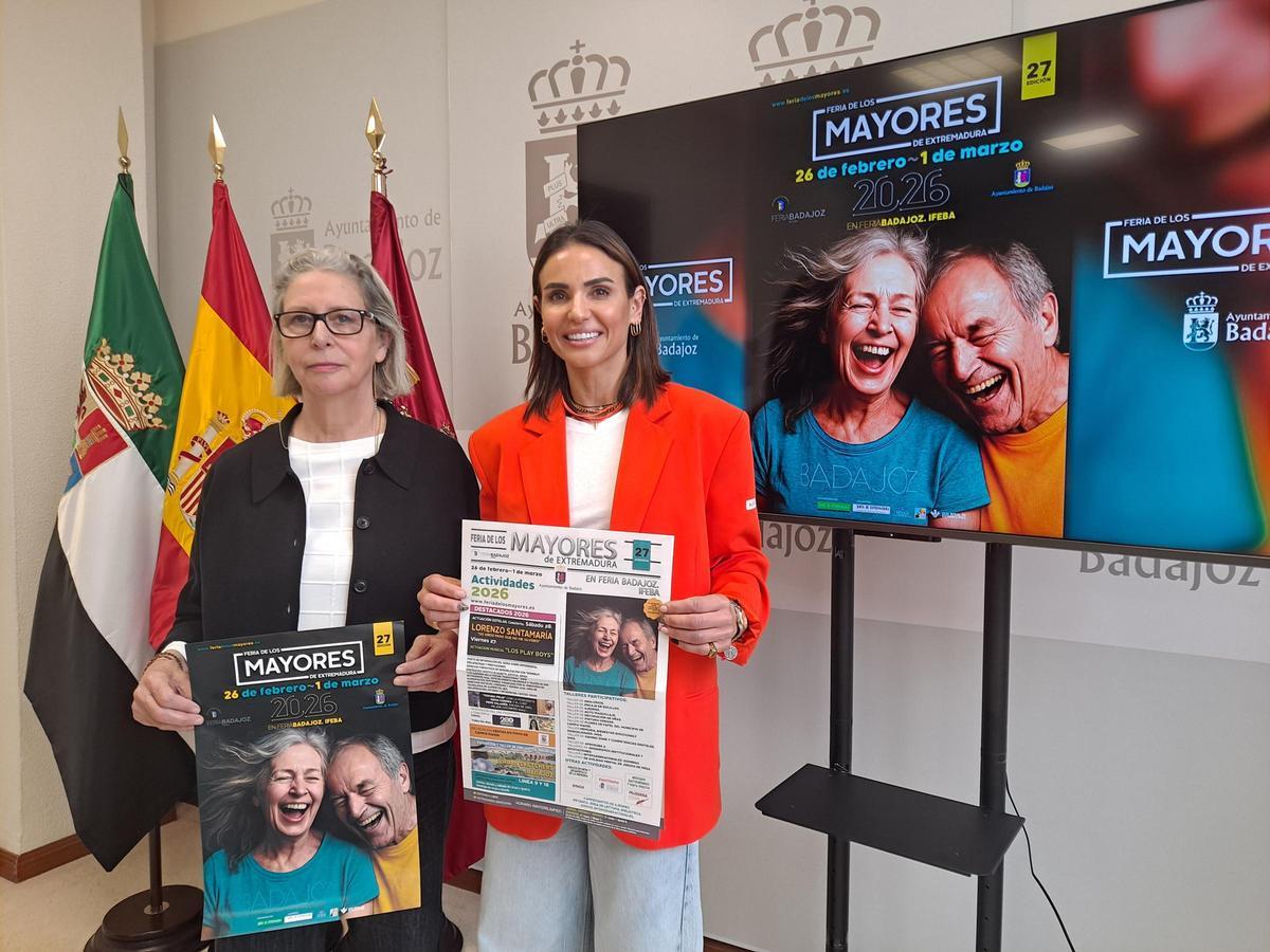 La concejala y la directora de Ifeba, Elena Salgado y Pepa Dueñas, respectivamente, este martes tras presentar la Feria de los Mayores de Extremadura.