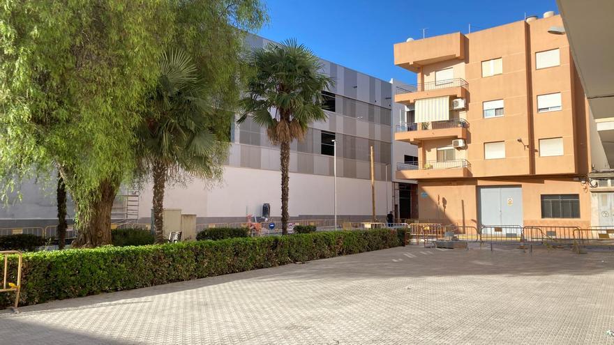 Tavernes de la Valldigna immortalitza Estellés amb una plaça