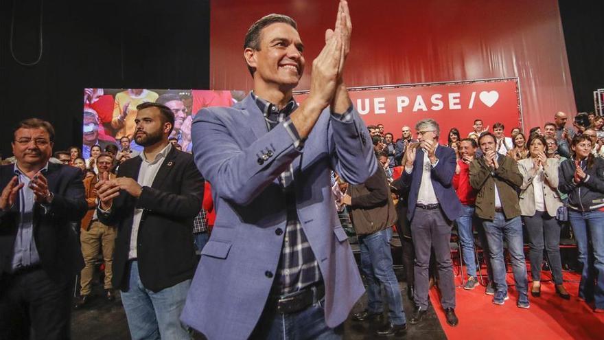 Sánchez retomará la campaña el miércoles en Badajoz tras los debates