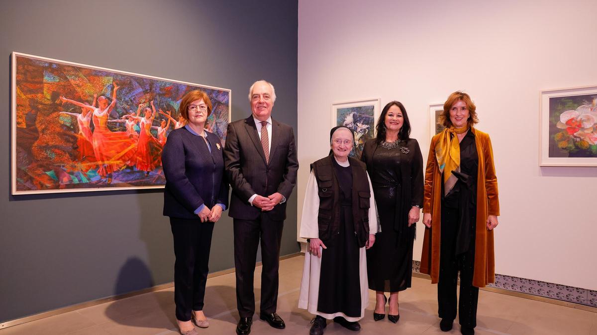 Charo Añaños, José Luis Rodrigo, Isabel Guerra, Magdalena Lasala y Mayte Ciriza en la inauguración de 'Luz Increada', este jueves en el Museo Goya.