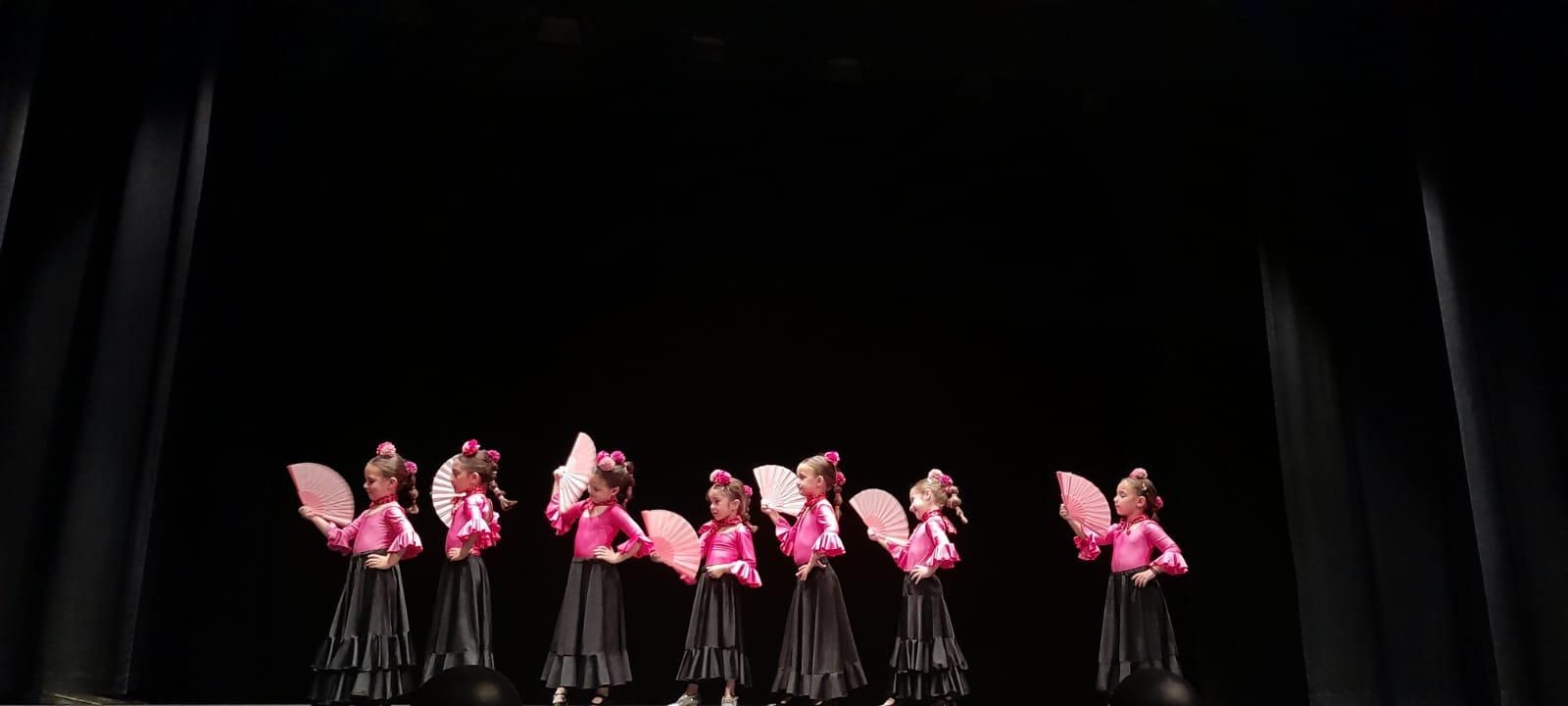 GALERÍA | Gala de baile para celebrar el fin de curso de la Asociación "Flamenco y Compás de Toro"