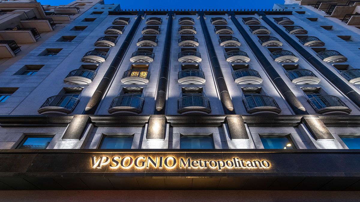 La fachada brilla en la avenida Reina Victoria