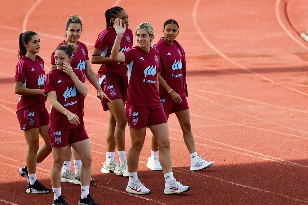 Futbolistes i maternitat