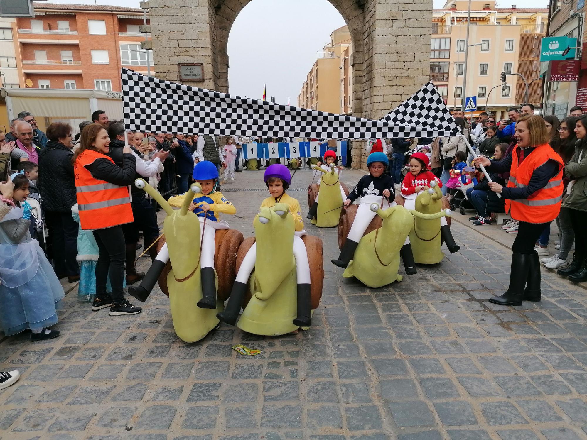 Toro presume de cantera en el desfile infantil de Carnaval