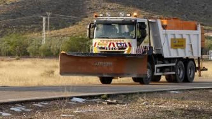 Una fuerte granizada provoca graves destrozos en los frutales de Villena